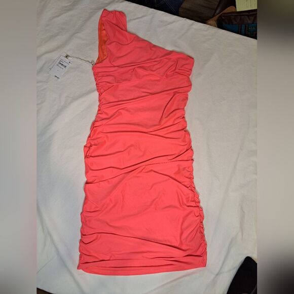 Good American One-Shoulder Ruched Mini Party Dress in Fiery Coral size Small NWT - Picture 4 of 7